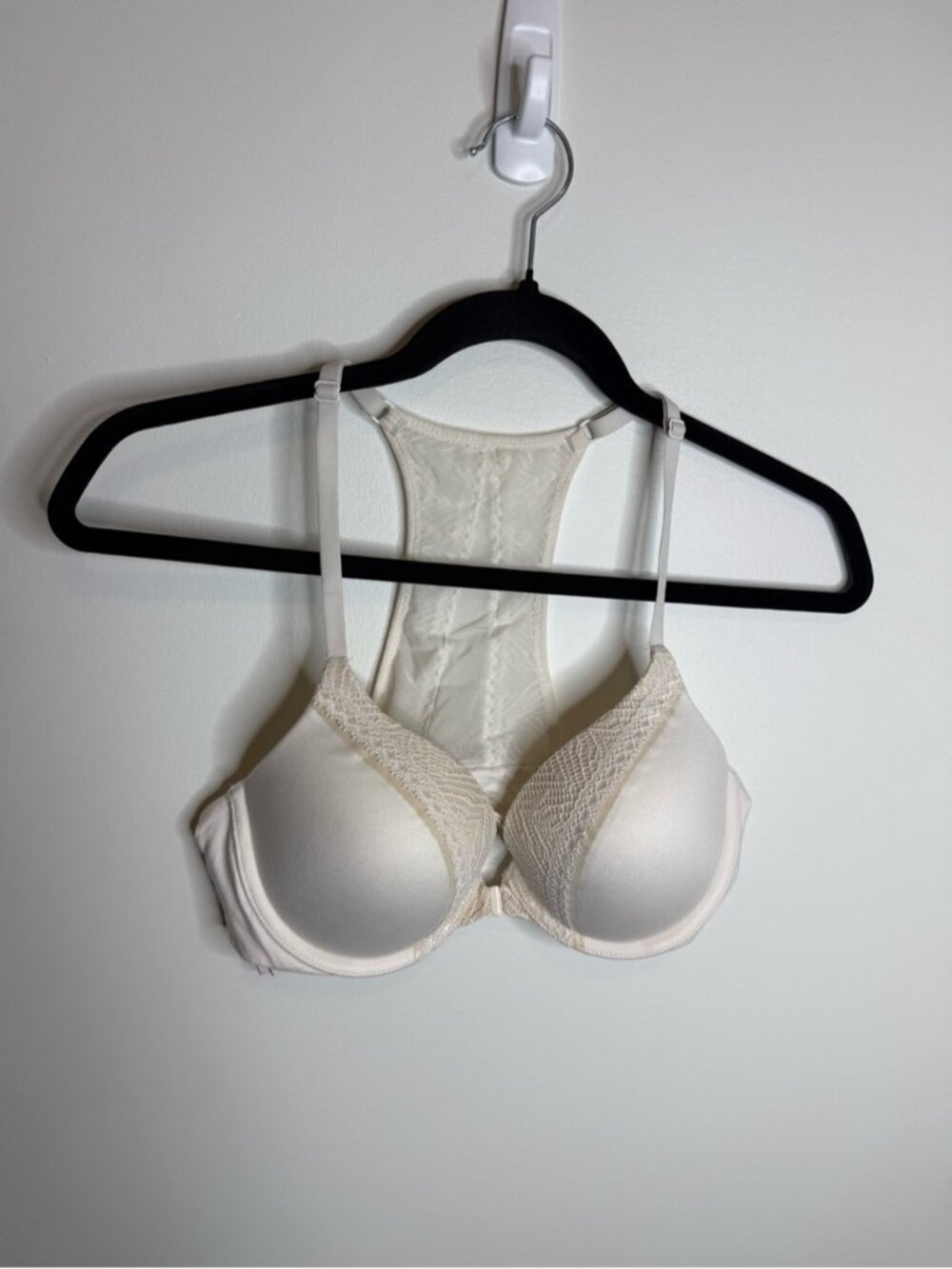 Victoria's Secret Body Perfect Shape Racer Back Front Closure Bra 36B